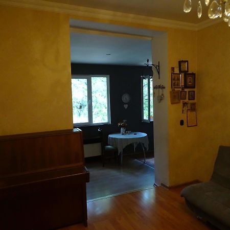 Nash Dom Apartment Tbilisi Exterior photo
